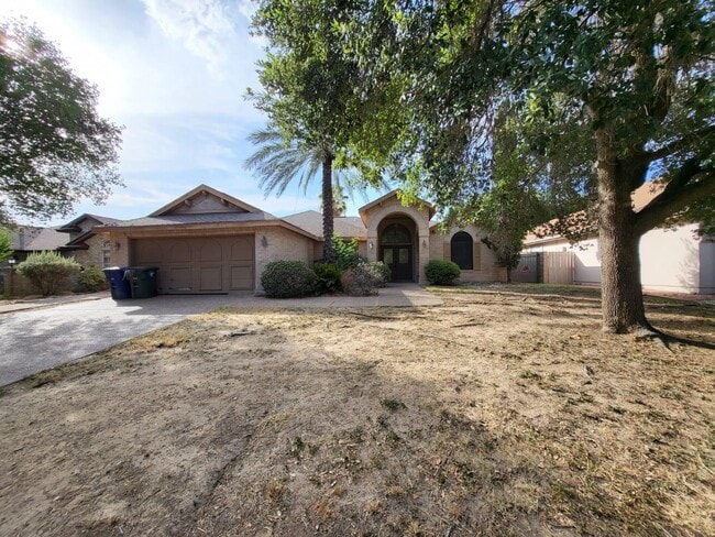 Building Photo - 1530 Serene Dr Rental