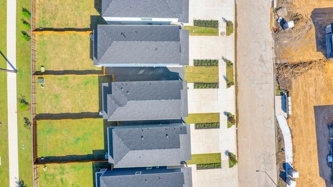 Building Photo - 10316 Penryn Frst Trl