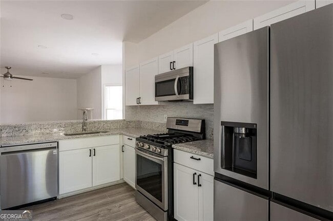 Photo - 348 Lakeridge Ct