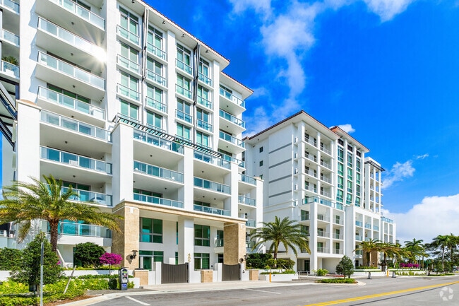 Building Photo - 495 E Royal Palm Rd Unit 402 Rental