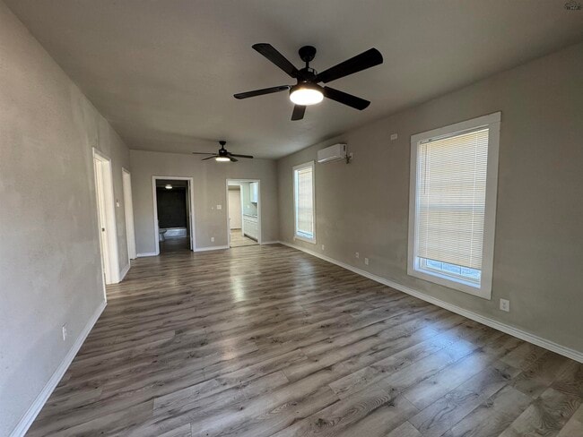 Photo - 1904 Grant St