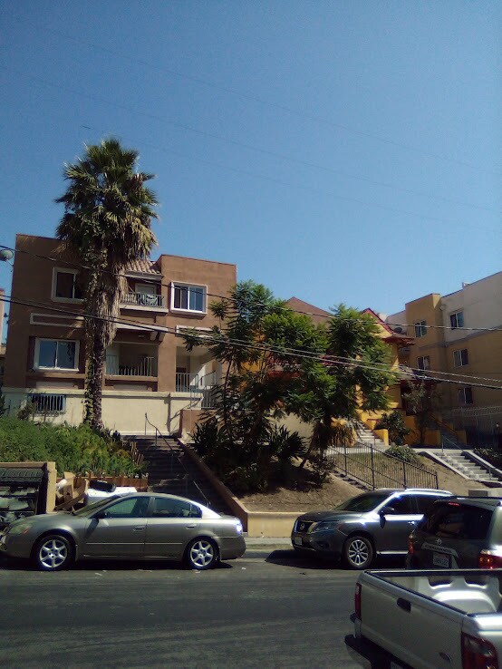 Photo - 448 S Lake St (Los Angeles, CA)