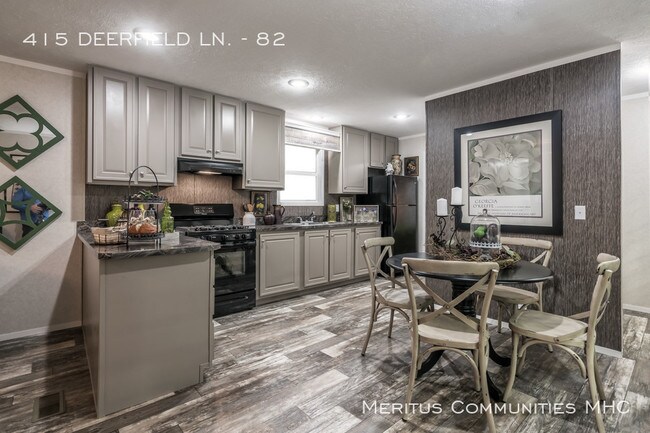 Photo - 415 Deerfield Ln