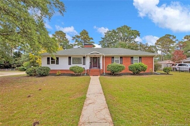 Building Photo - 301 Fairfield Rd Rental