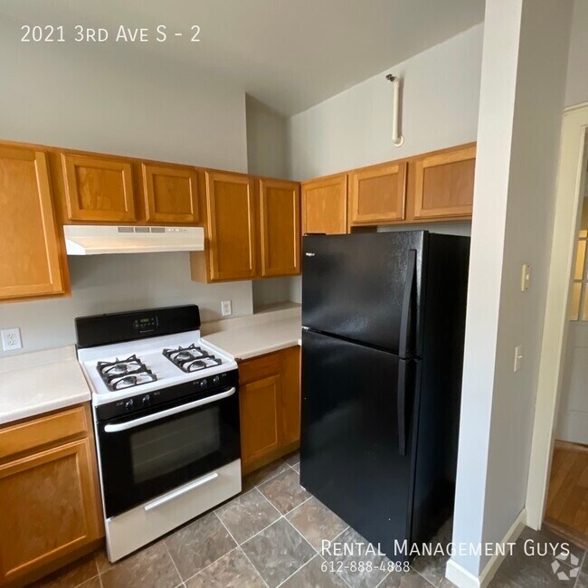 Building Photo - 2021 3rd Ave S Unit 2 Rental