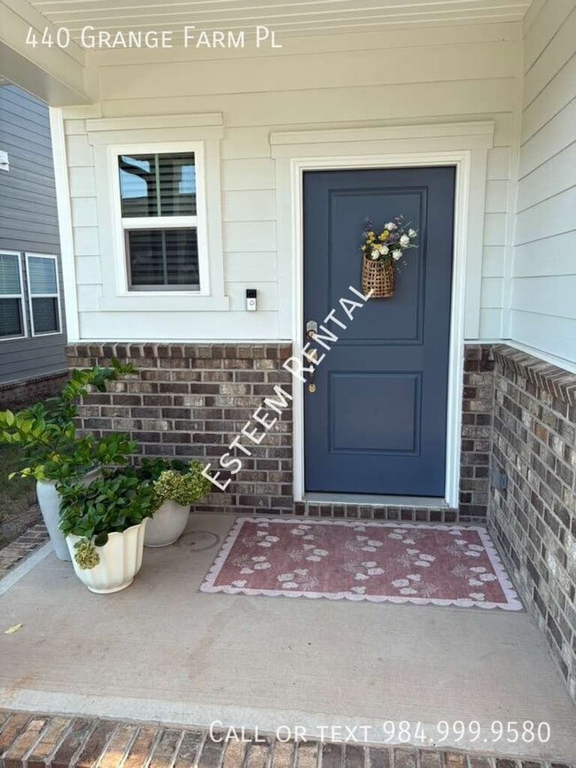 Photo - 440 Grange Farm Pl