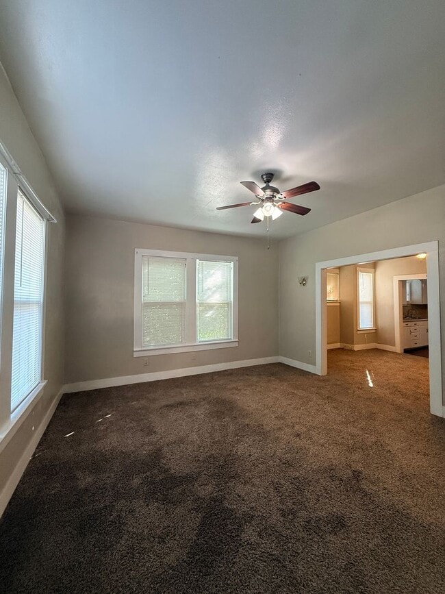 Photo - 3 Bedroom 2 Bath - Large Fenced Yard