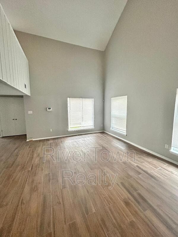 Photo - 3353 Fairbanks St