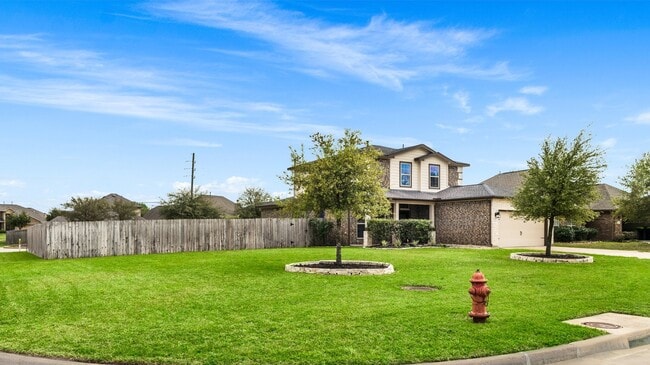 328 Country Crossing Cir