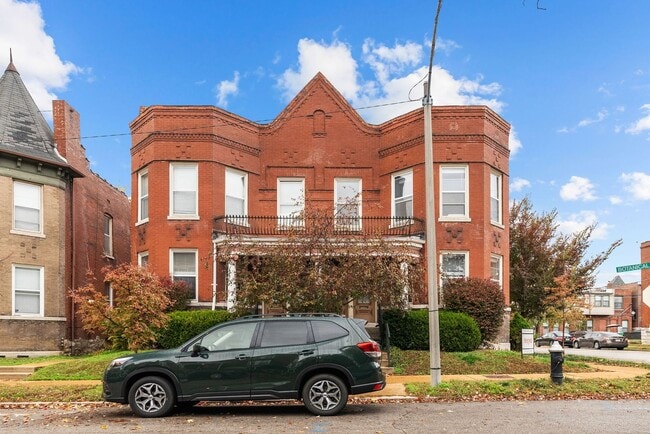 Photo - Modern Spacious  2 Bed  and 1.5  Bath Cond...