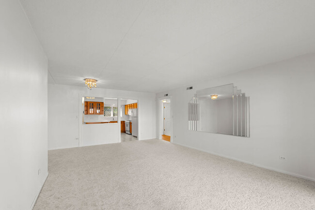 Photo - 4710 N Elston Ave Apartment Unit 106