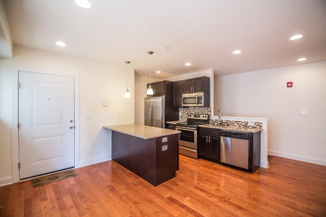 Building Photo - 3614 Spring Garden St Rental
