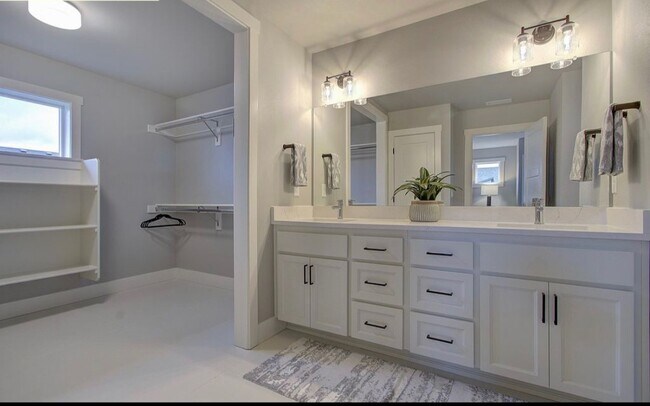 Photo - 12051 NE 109th St