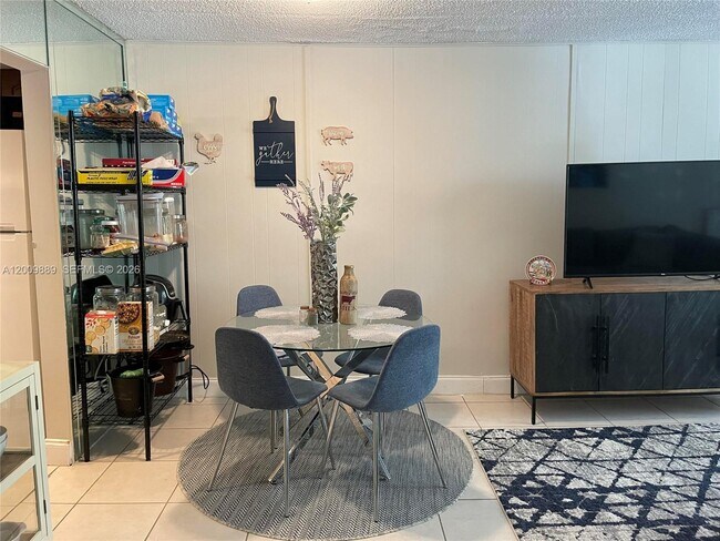 Photo - 2935 NE 163rd St Unit 3R