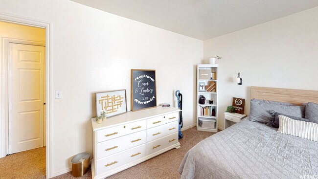 Photo - 958 E 500 N Unit 2