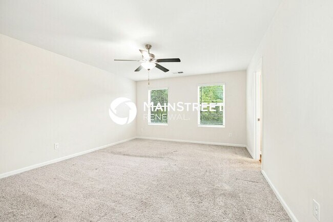Photo - 4 Bedroom Pet-Friendly Home in Charlotte, NC with Main Street Renewal