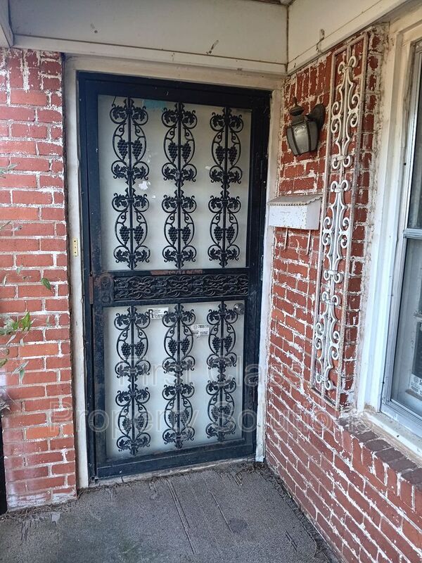 Photo - 2200 Hardin Dr