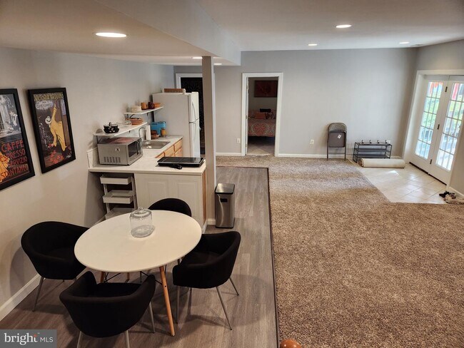 Photo - 6450 Bannister Ct