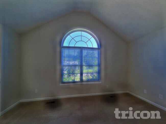 Photo - 217 White Pine Ln