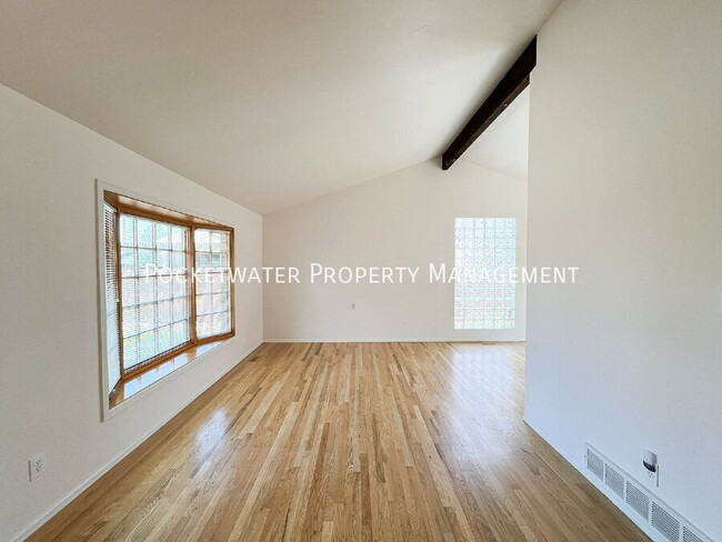 Photo - 5452 Blackhawk Rd