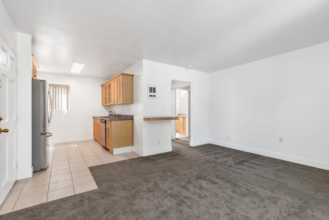 Photo - 2850 Reynard Way 21 Unit 21