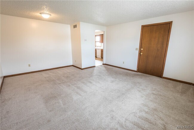 Photo - 325 Kaymar Dr