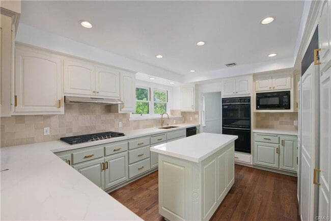 Photo - 4722 Forman Ln