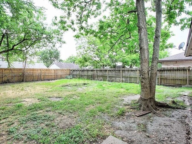 Photo - 7911 Battleoak Dr Casa