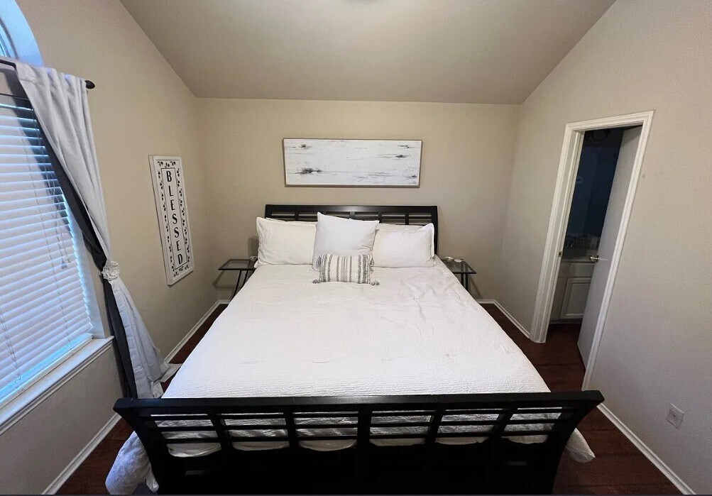 Photo - 5806 Toddington Rd