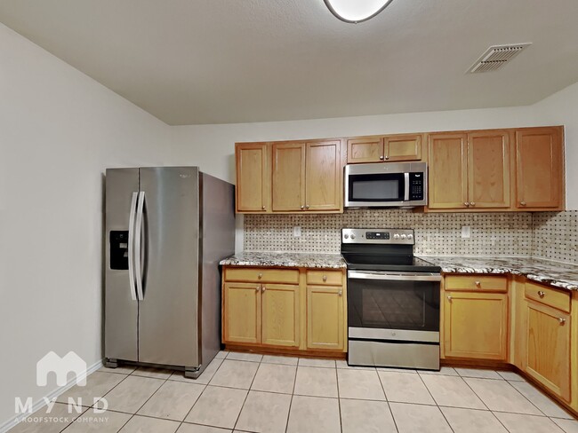 Photo - 16521 Woodside Dr