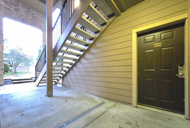 Photo - 1 Bedroom 1 Bathroom Condo in Bothell - Pet Friendly!