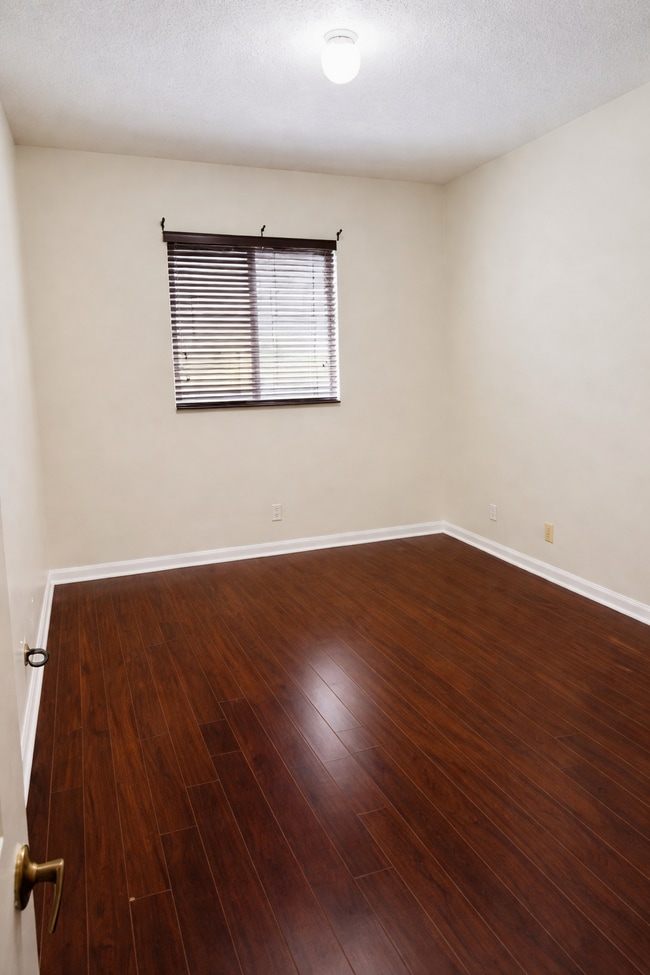 Photo - 4390 Berkshire Wharf Dr