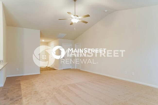 Photo - 3 Bedroom Pet-Friendly Home in Zebulon, NC with Main Street Renewal