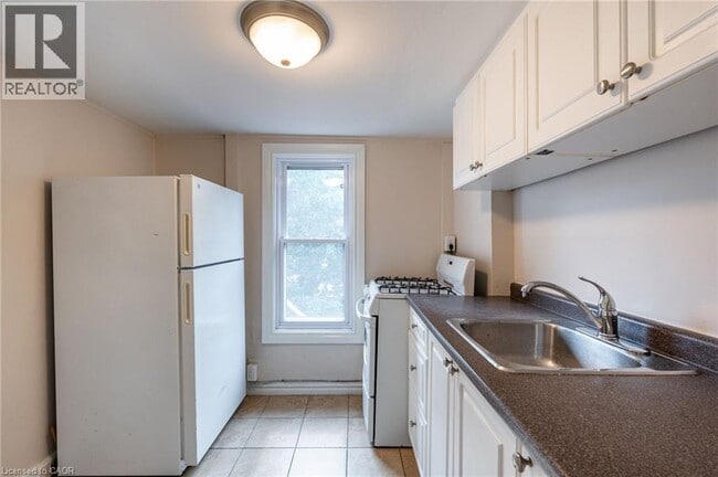 Photo - 89 Carrick Ave Unit 3