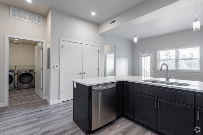2BR, 2BA - 1,134SF - Kitchen