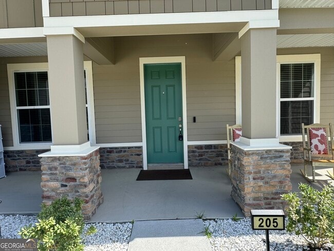 Photo - 205 Starboard Ct