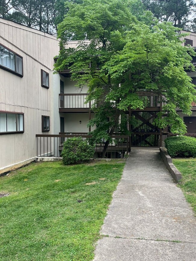North Raleigh Move-In Ready Condo, On Grou... - North Raleigh Move-In Ready Condo, On Grou...