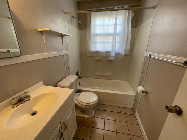 Photo - 2 bedroom unit across street from KSU Campus.