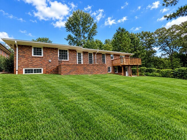 549 Joann Ave