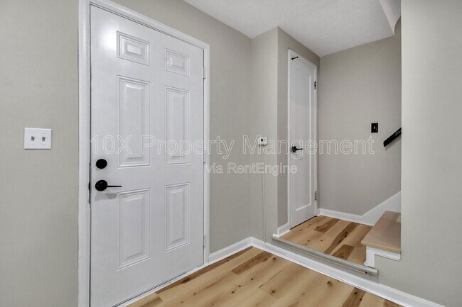 Photo - 1045 S James Rd