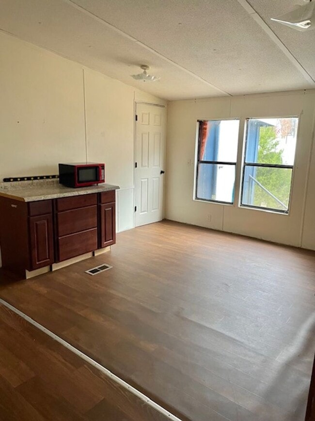 Photo - Near Bleeker Junction