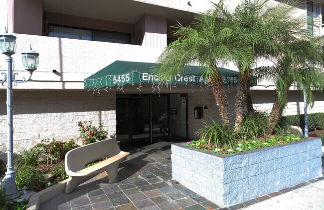 Encino Crest Apartments