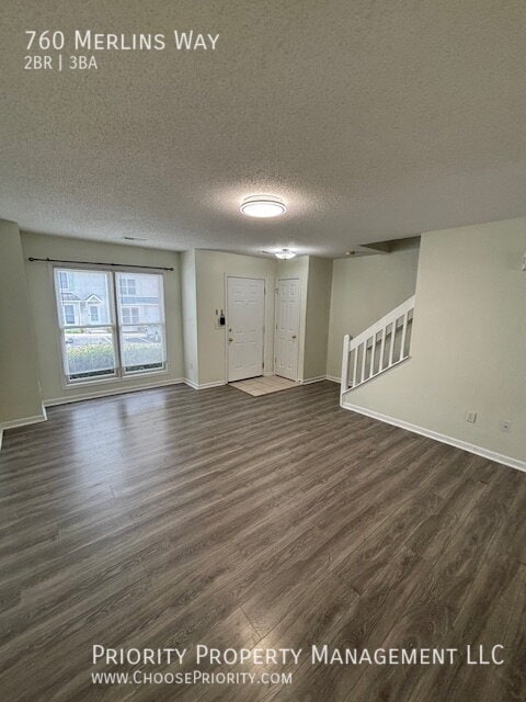 Photo - 760 Merlins Way