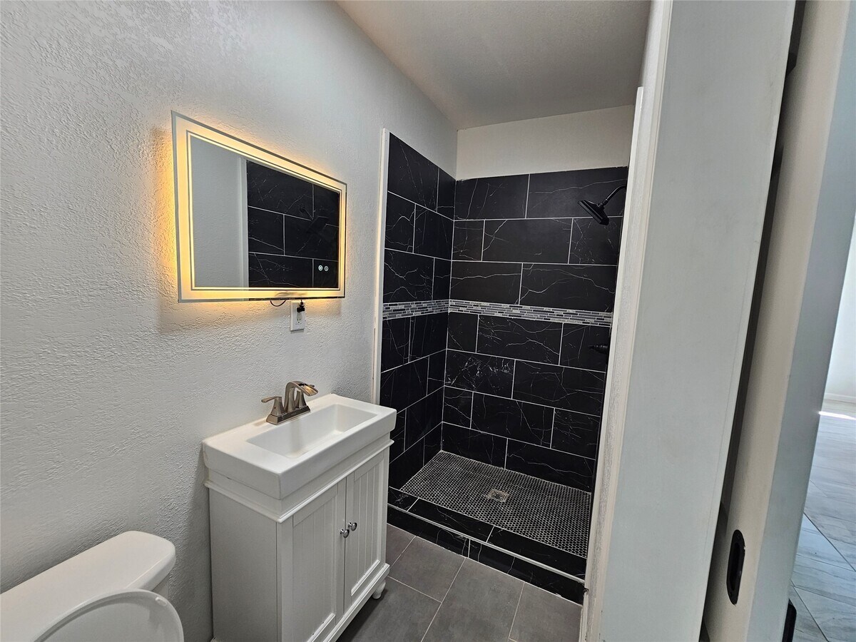 Photo - 1368 Rd 5735