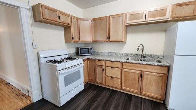 Photo - 415 23rd Ave N