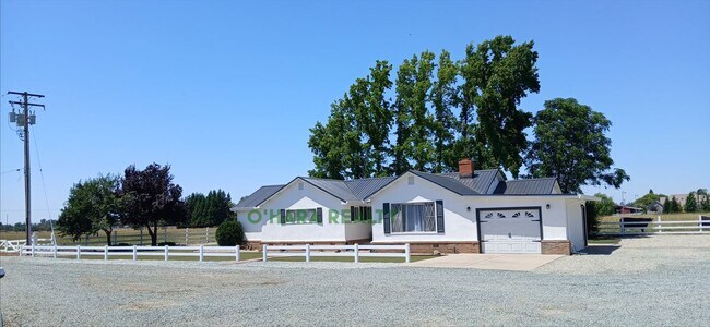 Photo - 10133 Davis Rd