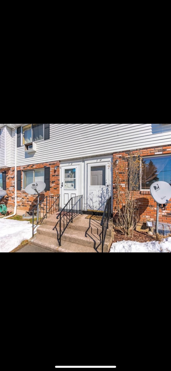 461 Spring St Condo Unit 7H Condo for Rent in Naugatuck, CT