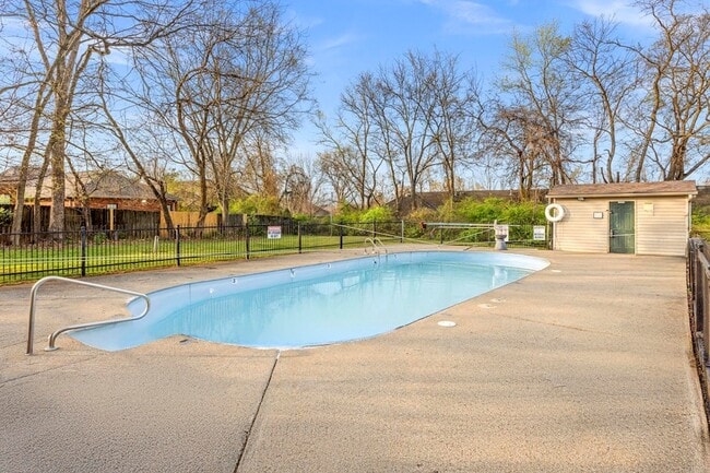 Photo - 801 Naylor Ave Unit F53