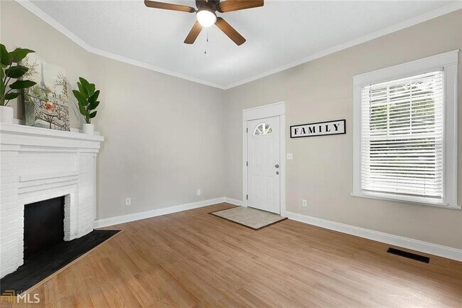 Photo - 1450 Graham St SW