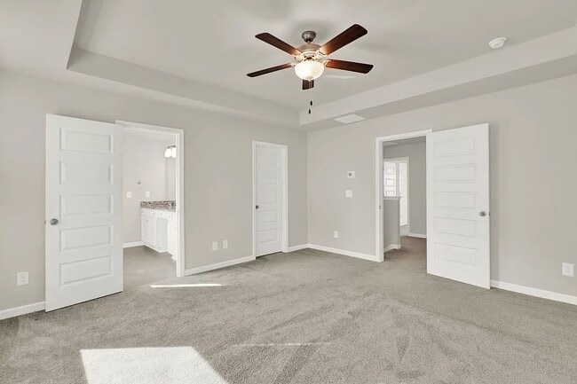 Photo - 300 Cornwell Way